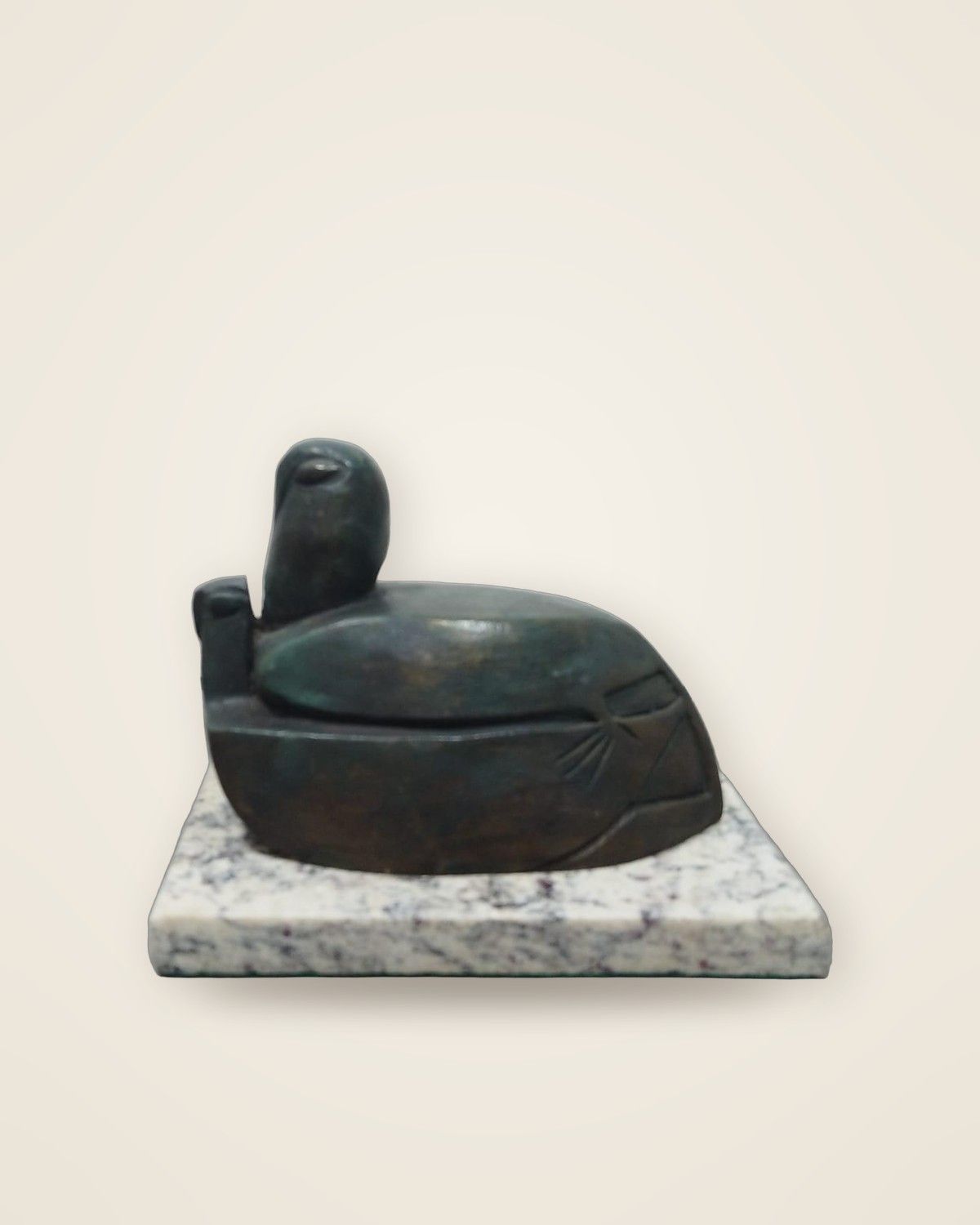 Doves · reproducción en bronce de una obra de Jacob Epstein