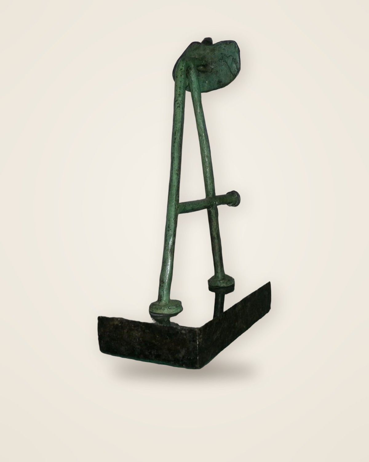 Joven · reproducción en bronce de una obra de Joan Miró