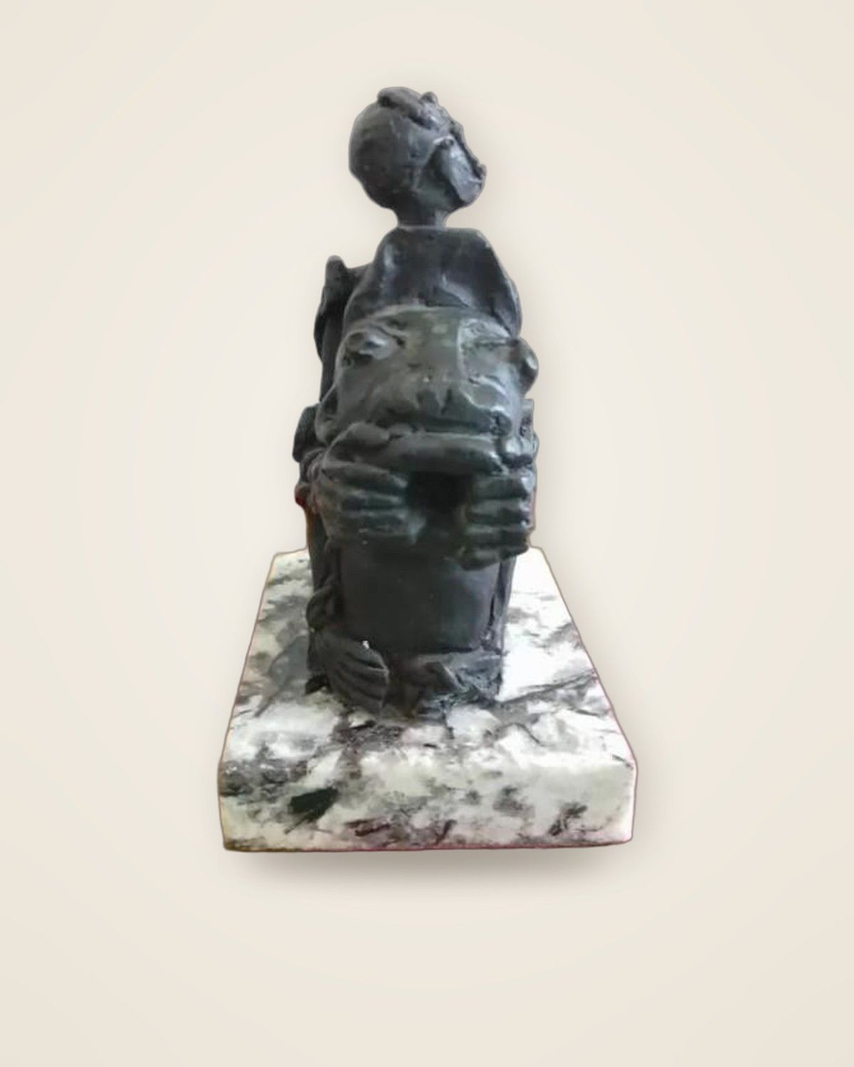 Personaje I · reproducción en bronce de una obra de Francisco Toledo