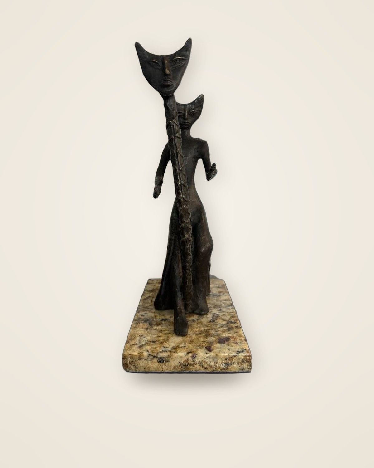 Doble Cara · reproducción en bronce de una obra de Leonora Carrington