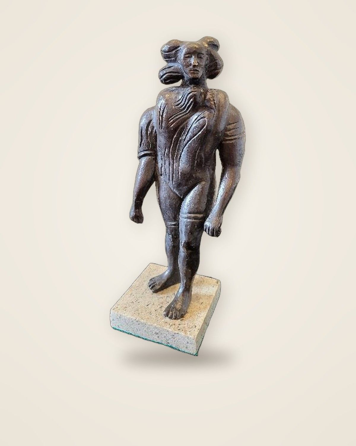 La Giganta · reproducción en bronce de una obra de José Luis Cuevas